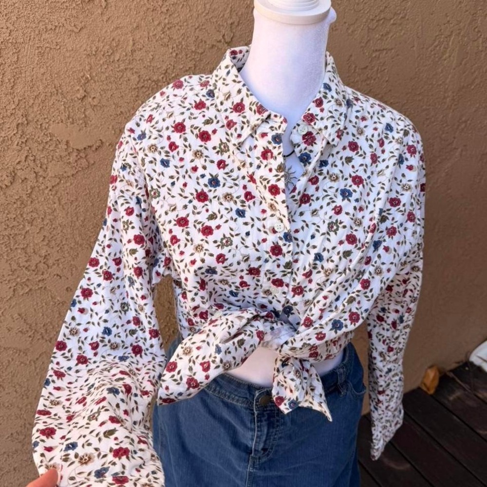 Vintage Floral button up blouse